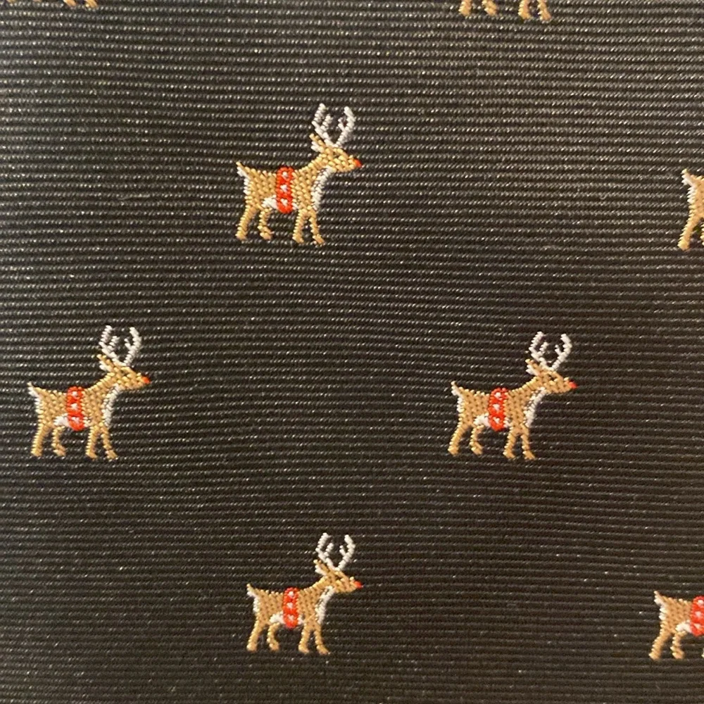 Bespoke Men’s Tie.  Black w/Reindeer‎ Pattern.  NWT - Picture 2 of 5